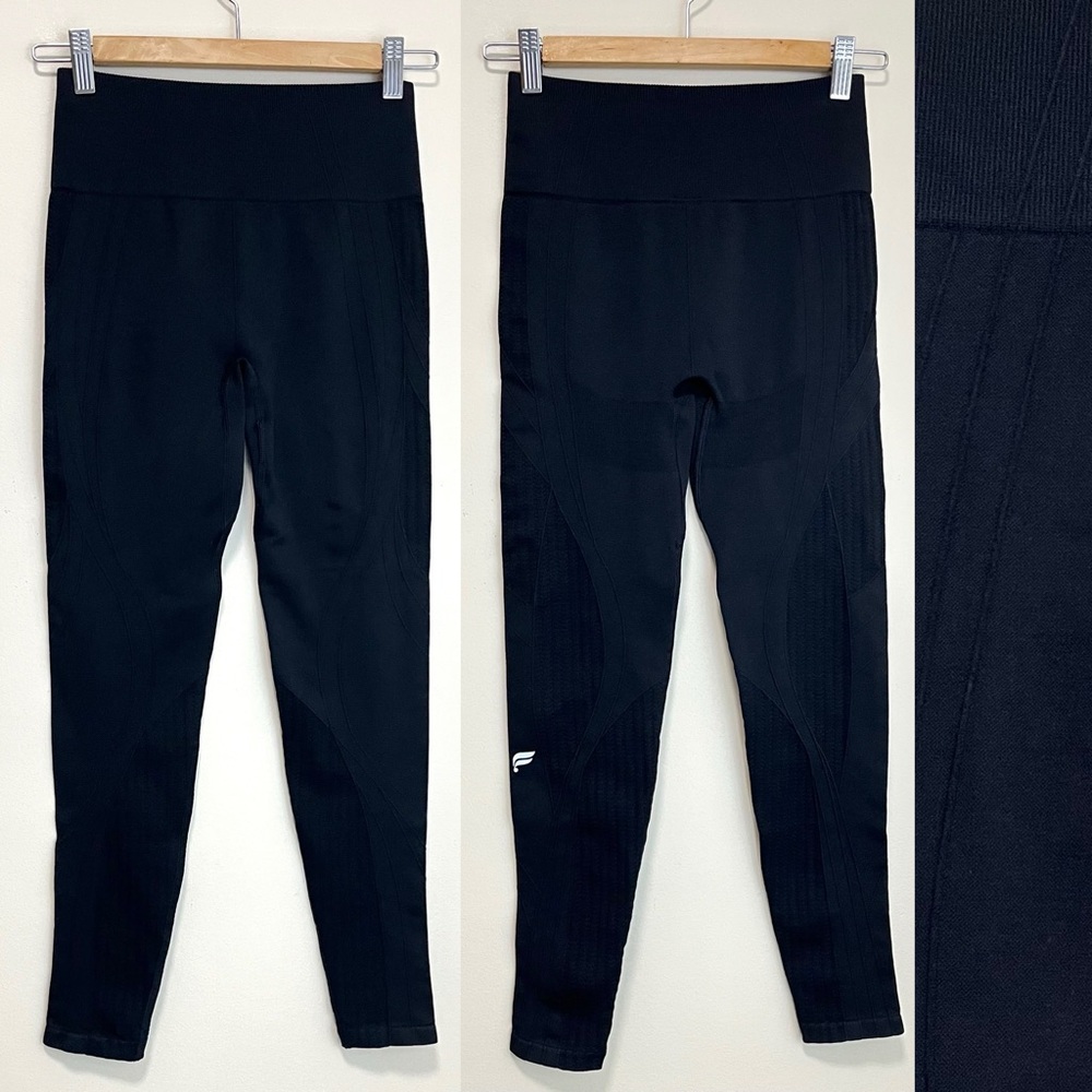 NWT Fabletics Seamless High-Waisted Legging - Size S
